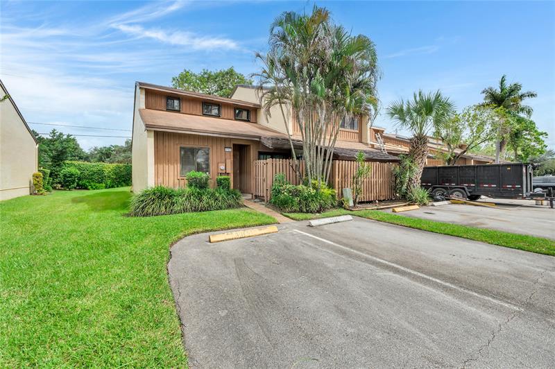 Image 31 of 39 For 4165 Pine Island Rd  4165