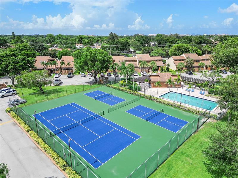 Image 36 of 39 For 4165 Pine Island Rd  4165