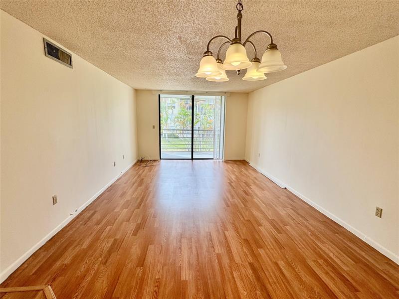 Image 14 of 42 For 1810 Lauderdale Ave  2210