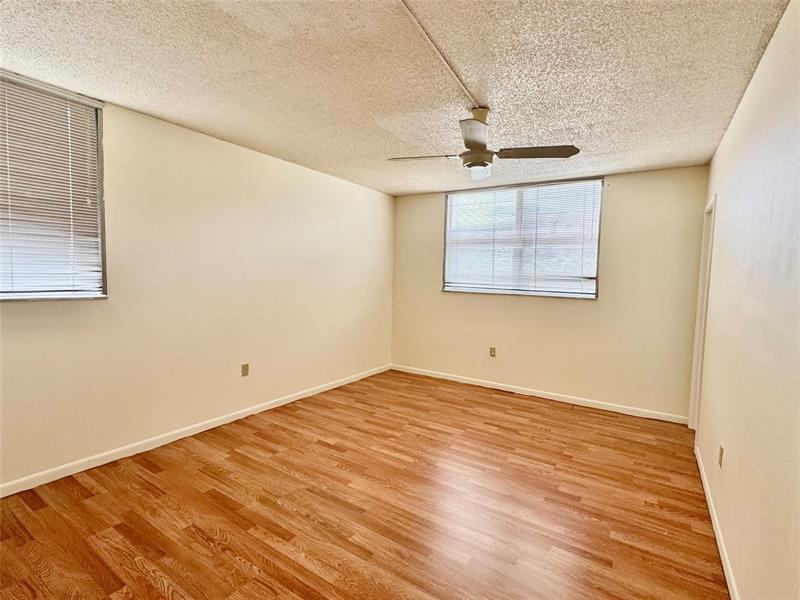 Image 26 of 42 For 1810 Lauderdale Ave  2210