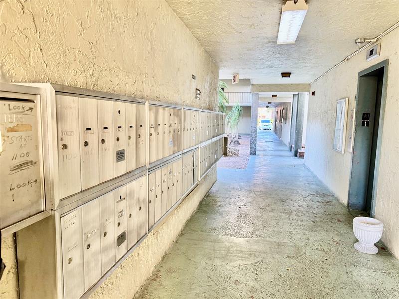 Image 34 of 42 For 1810 Lauderdale Ave  2210