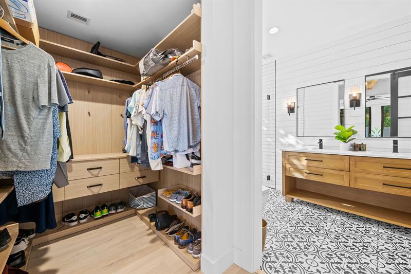 Image 19 of 44 For 710 69th Street