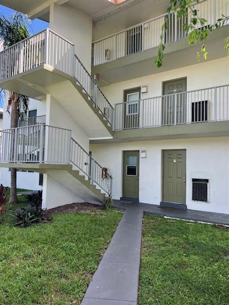 Image 3 of 12 For 5480 11th St  206