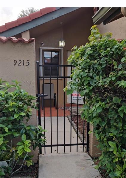 Details for 9215 Sunrise Blvd, Plantation, FL 33322