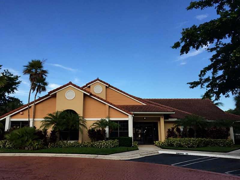 Image 18 of 25 For 5661 Riverside Dr  202