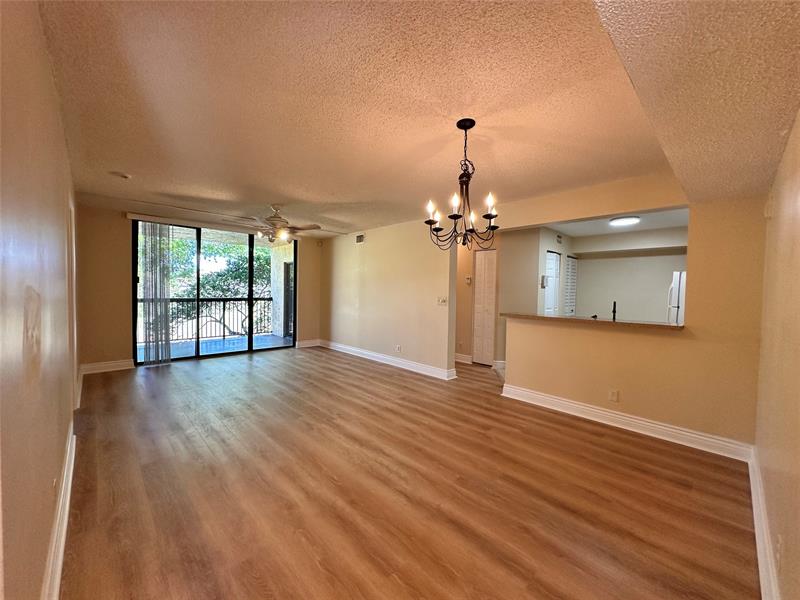 Image 6 of 25 For 5661 Riverside Dr  202