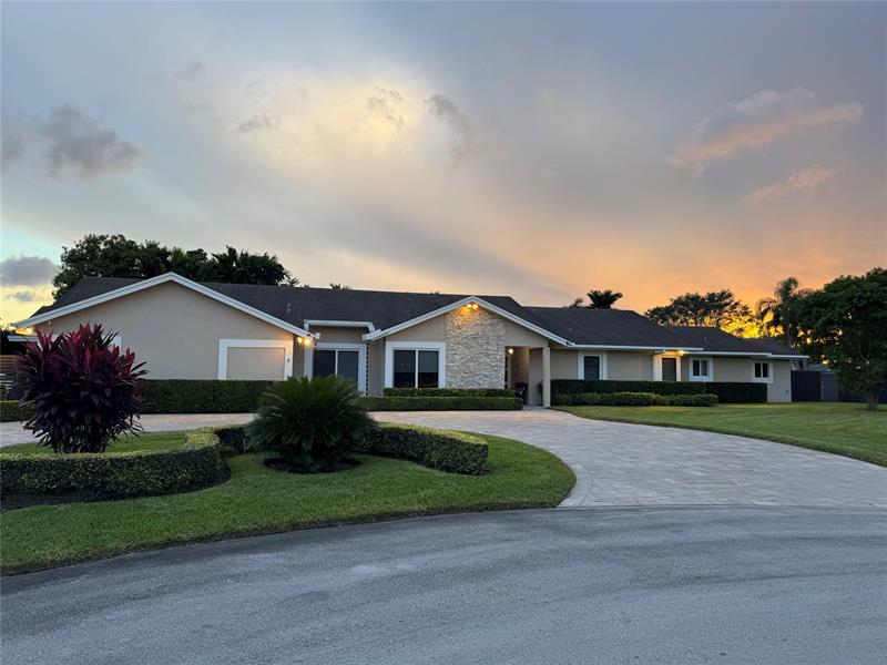 Details for 15210 163 St, Miami, FL 33187