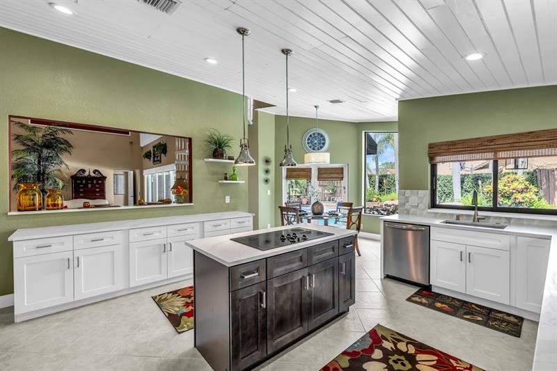 Image 12 of 30 For 9099 47th Ct