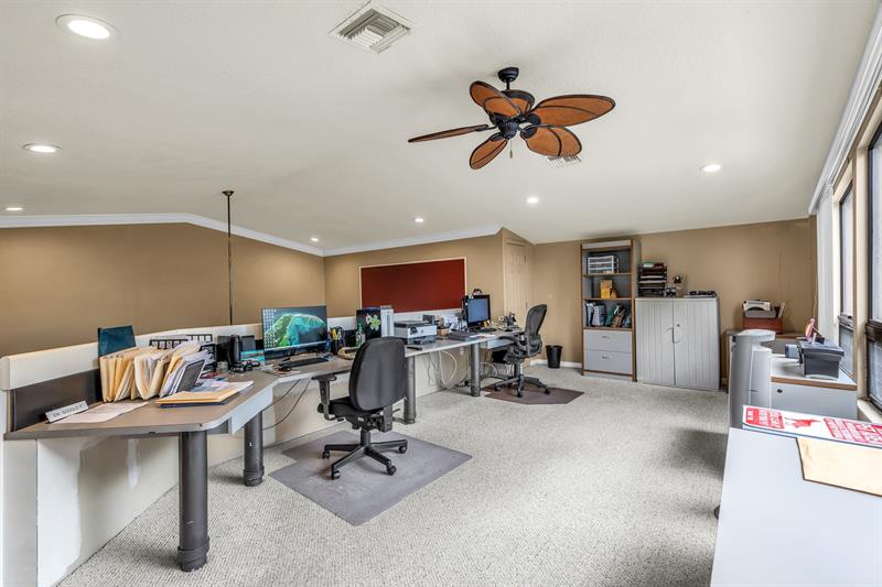 Image 18 of 30 For 9099 47th Ct