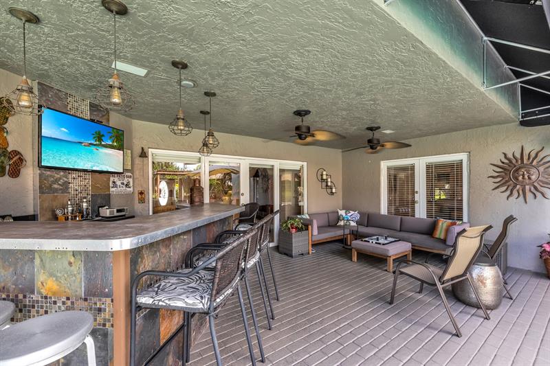 Image 22 of 30 For 9099 47th Ct