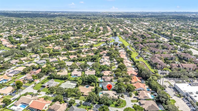 Image 27 of 30 For 9099 47th Ct