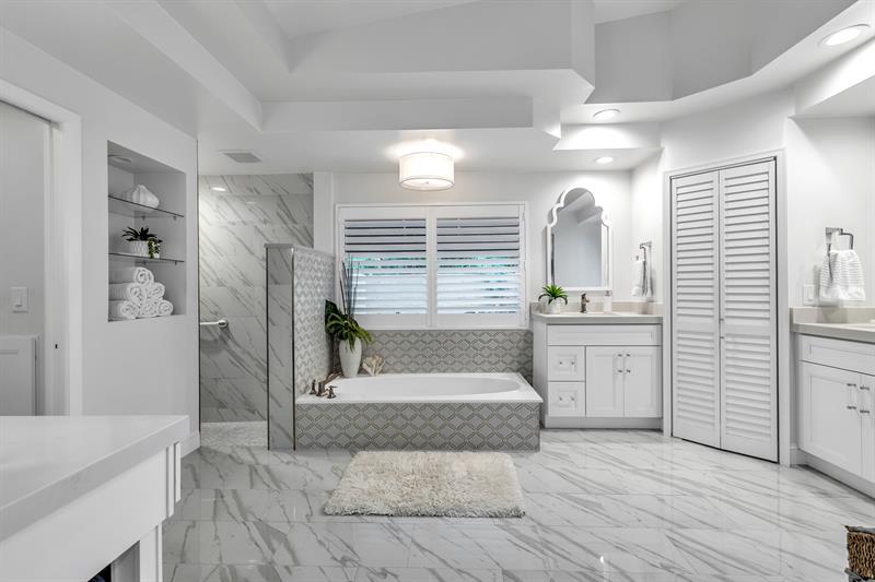 Image 7 of 30 For 9099 47th Ct