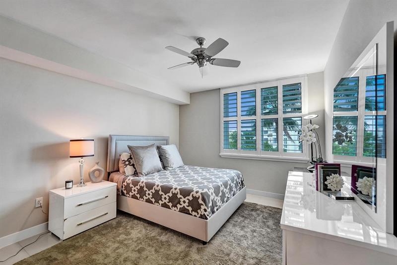 Image 7 of 28 For 2831 Ocean Blvd  303n