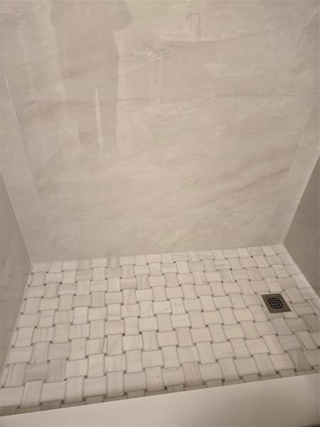 Image 17 of 41 For 505 20th Ave  118