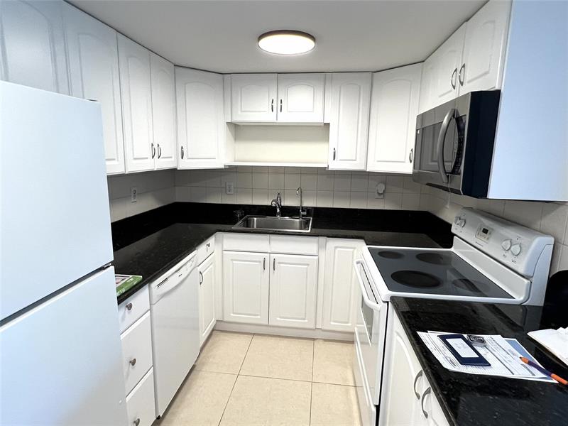 Image 4 of 41 For 505 20th Ave  118