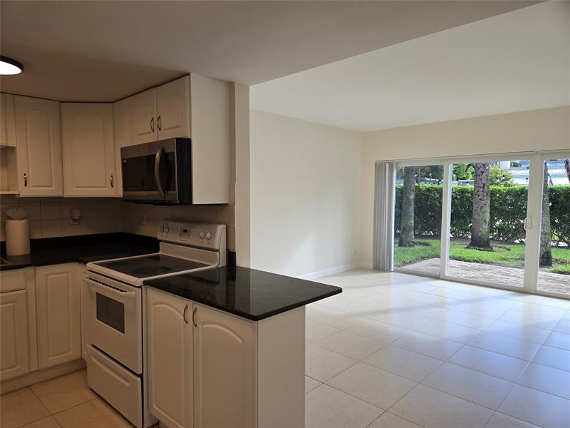 Image 5 of 41 For 505 20th Ave  118