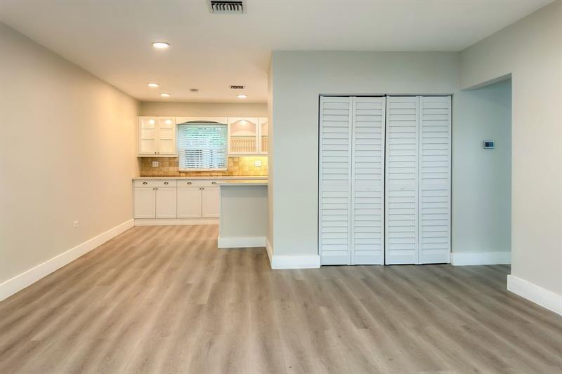 Image 11 of 25 For 1641 5th Ct  