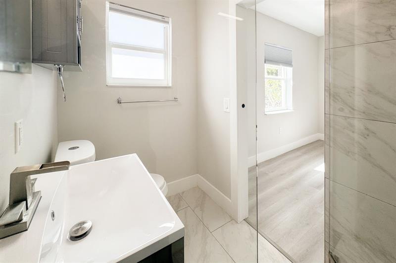 Image 13 of 25 For 1641 5th Ct  