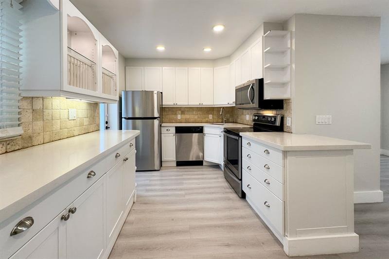 Image 3 of 25 For 1641 5th Ct  