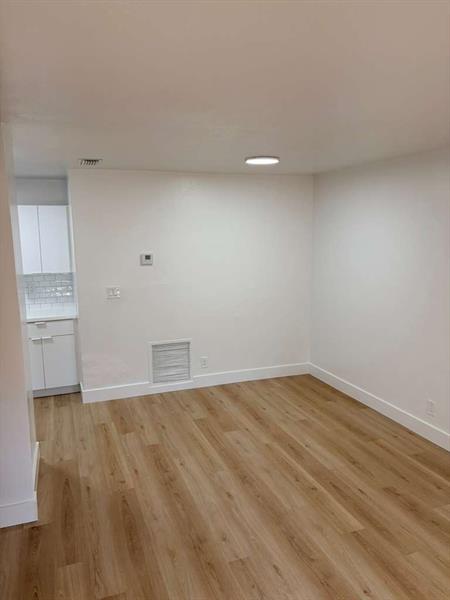 Image 12 of 23 For 334 Avondale Dr  3