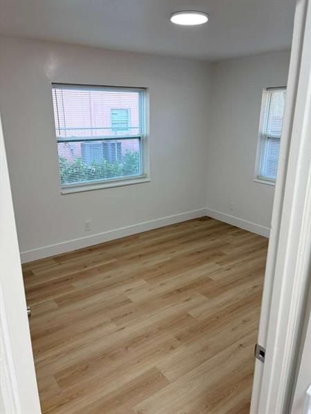 Image 16 of 23 For 334 Avondale Dr  3