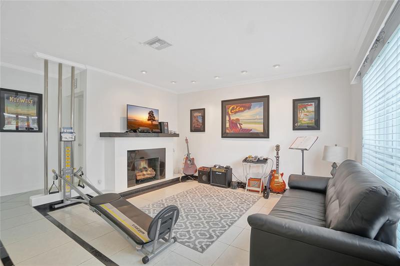 Image 4 of 17 For 8101 198th St