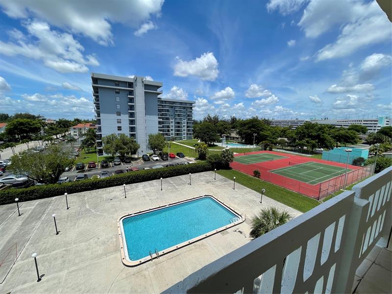 Image 11 of 19 For 15600 7th Ave  518