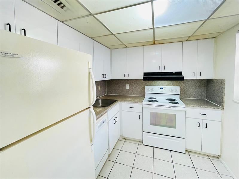 Image 2 of 19 For 15600 7th Ave  518