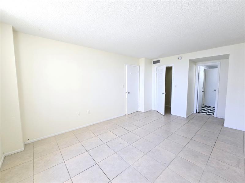 Image 7 of 19 For 15600 7th Ave  518