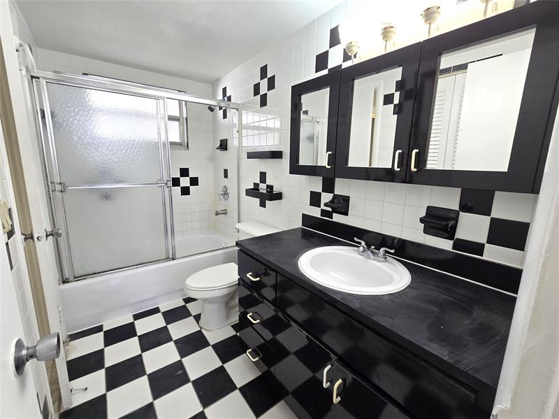 Image 8 of 19 For 15600 7th Ave  518