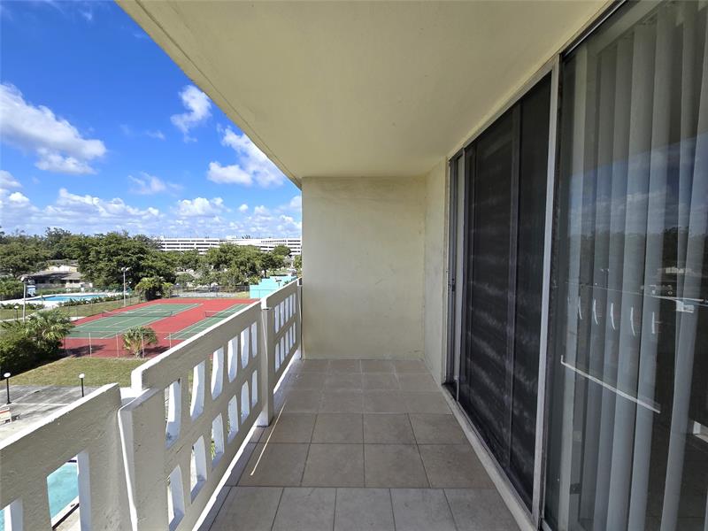 Image 9 of 19 For 15600 7th Ave  518