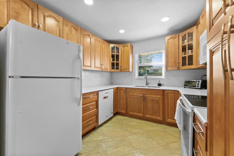 Image 11 of 34 For 547 Pine Island Rd  25