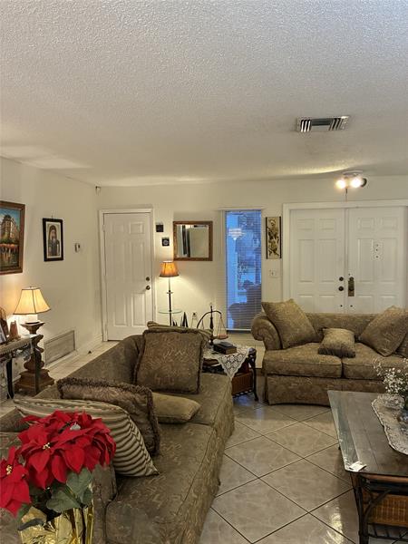 Image 10 of 25 For 10331 24th Ct