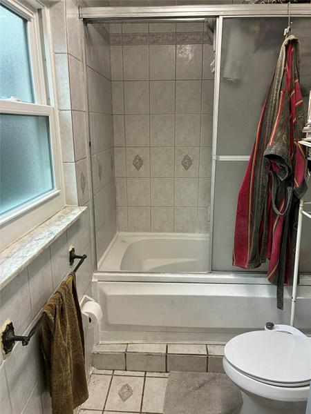 Image 14 of 25 For 10331 24th Ct