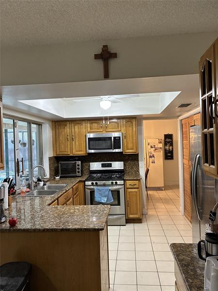 Image 4 of 25 For 10331 24th Ct