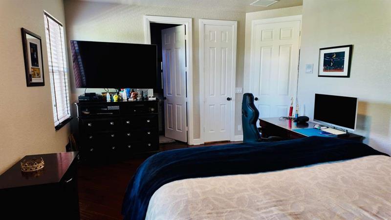 Image 30 of 41 For 8816 Club Estates Way