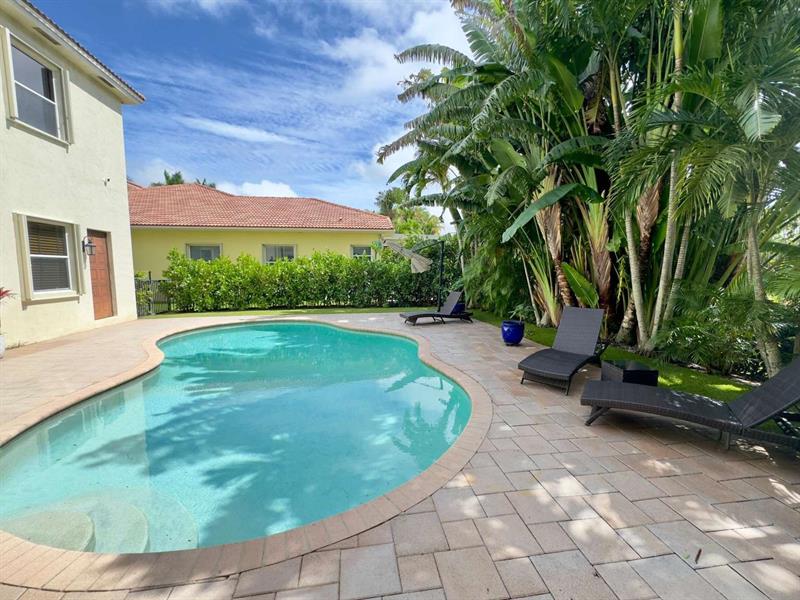Image 37 of 41 For 8816 Club Estates Way