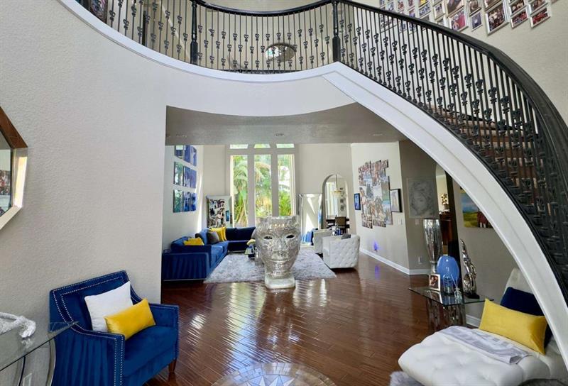 Image 4 of 41 For 8816 Club Estates Way