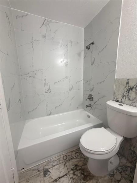 Image 13 of 25 For 630 81st Ter