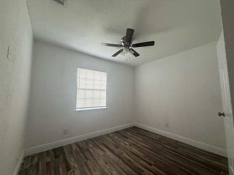 Image 16 of 25 For 630 81st Ter