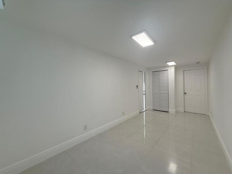 Image 22 of 25 For 630 81st Ter