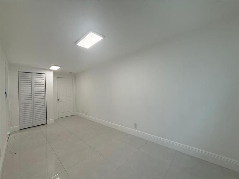 Image 23 of 25 For 630 81st Ter