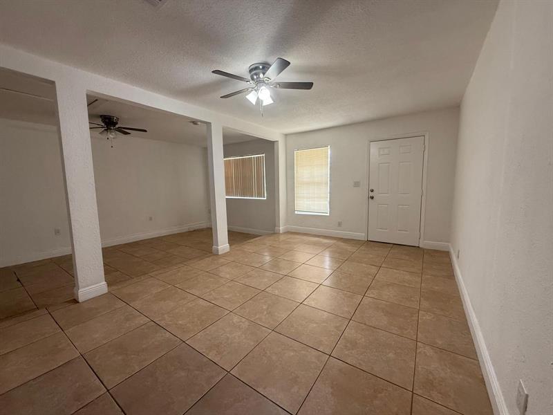 Image 5 of 25 For 630 81st Ter