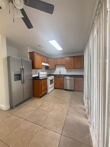 Image 7 of 25 For 630 81st Ter