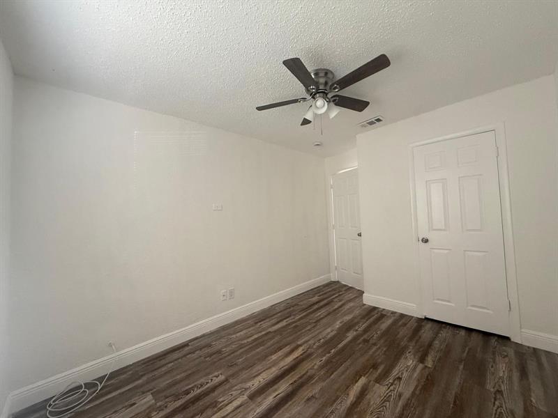 Image 9 of 25 For 630 81st Ter