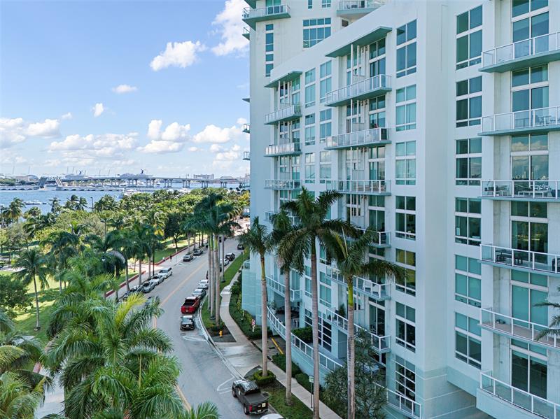 Image 21 of 36 For 1900 Bayshore Dr  706