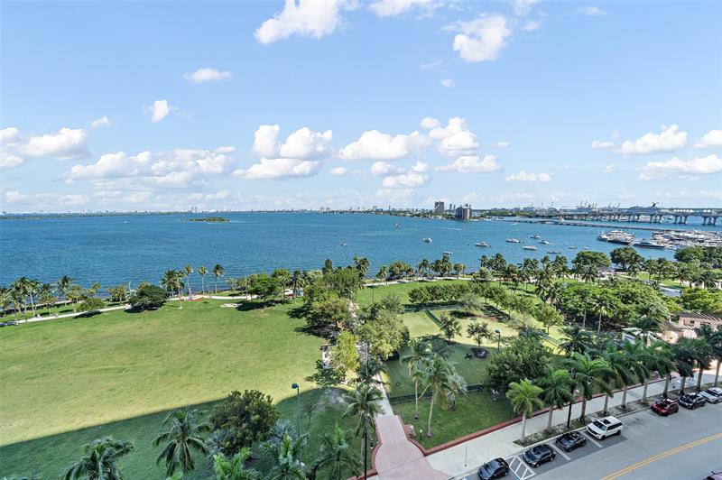 Image 26 of 36 For 1900 Bayshore Dr  706