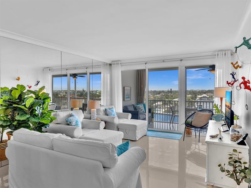 Image 3 of 81 For 3100 Ocean Boulevard  712