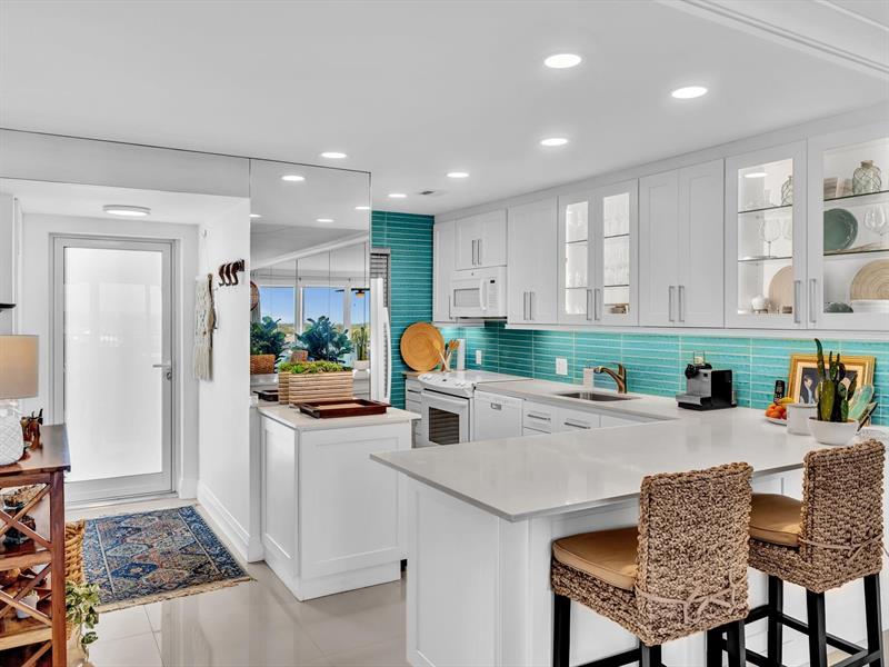 Image 30 of 81 For 3100 Ocean Boulevard  712