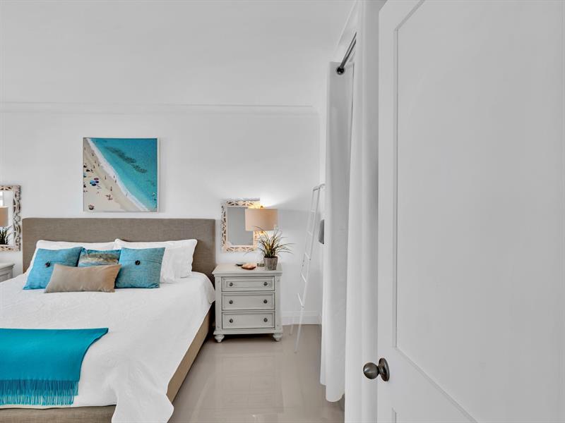 Image 34 of 81 For 3100 Ocean Boulevard  712